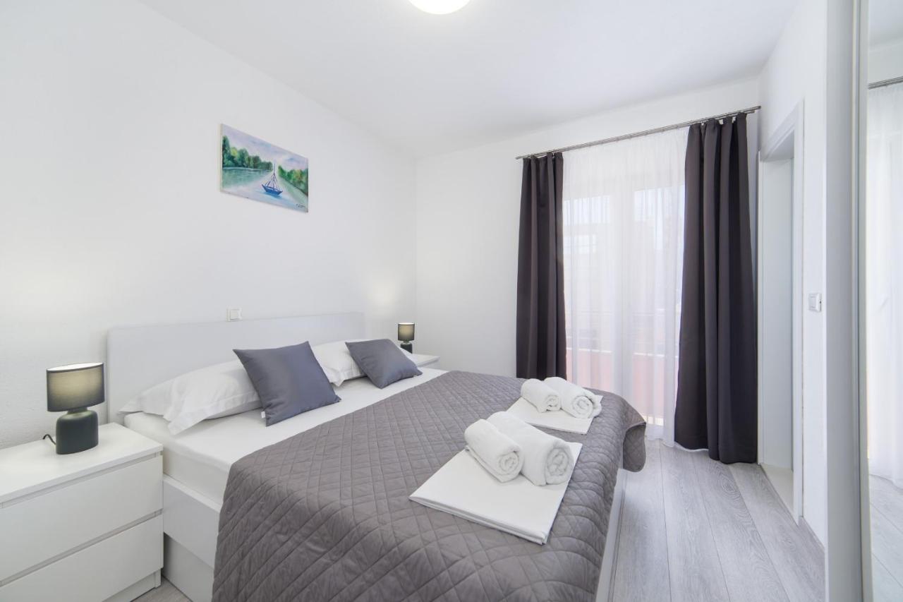 Apartments Deluxe Vucko Makarska Exterior photo