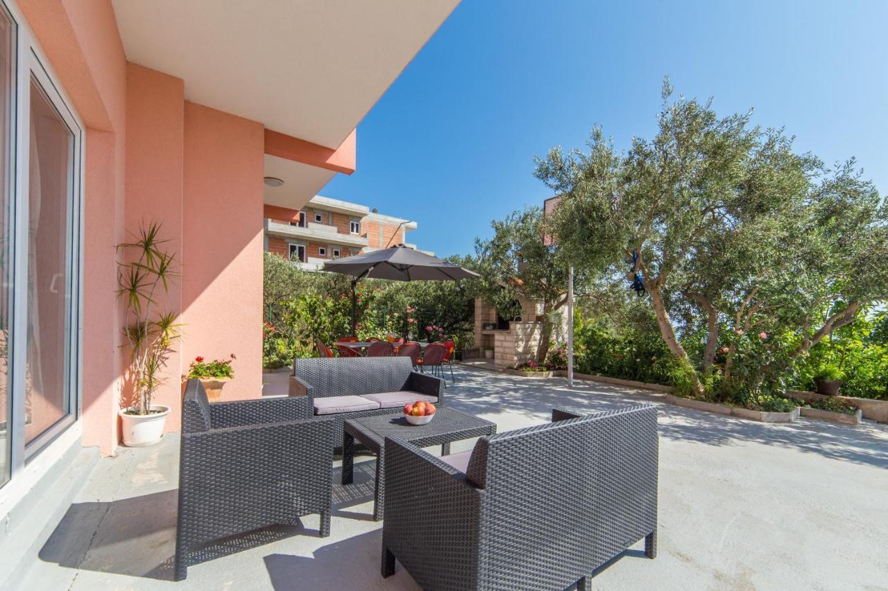 Apartments Deluxe Vucko Makarska Exterior photo