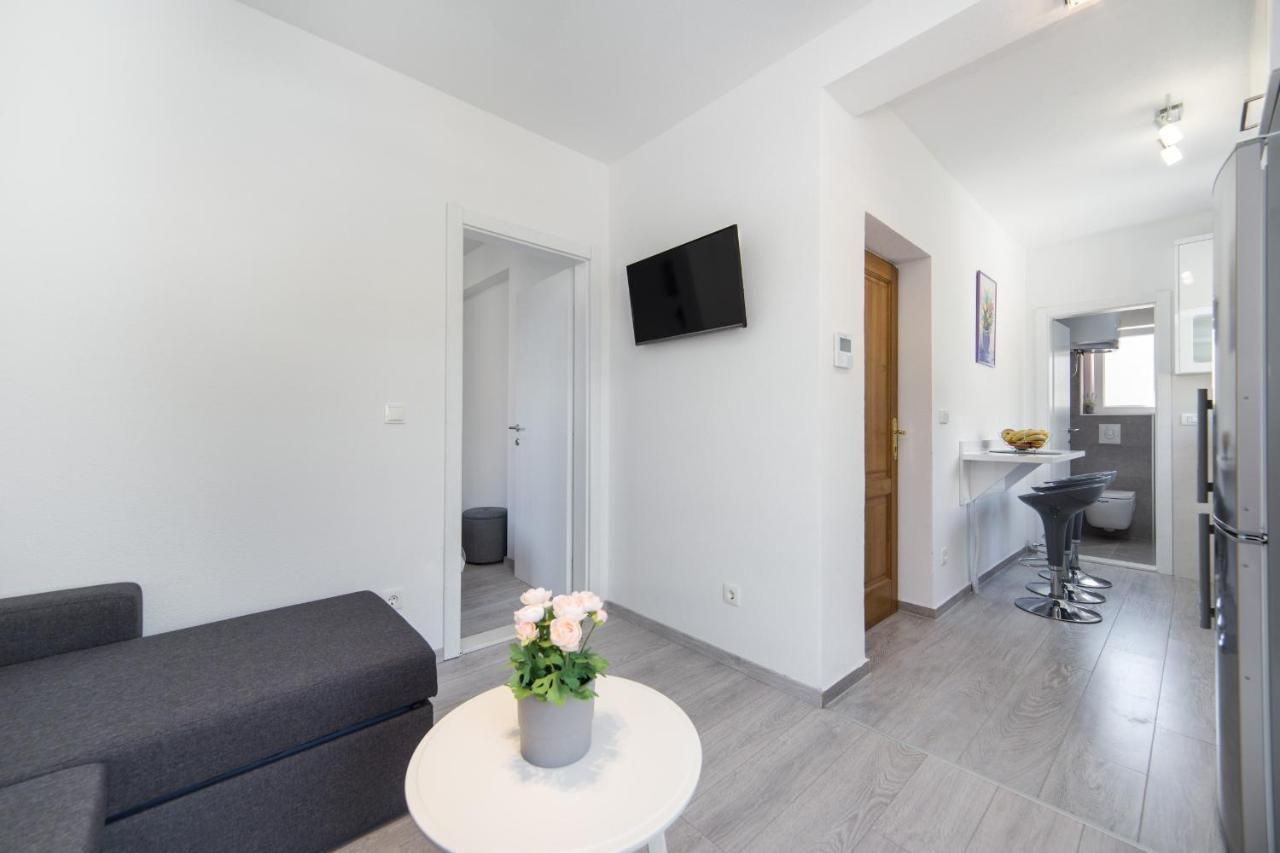 Apartments Deluxe Vucko Makarska Exterior photo