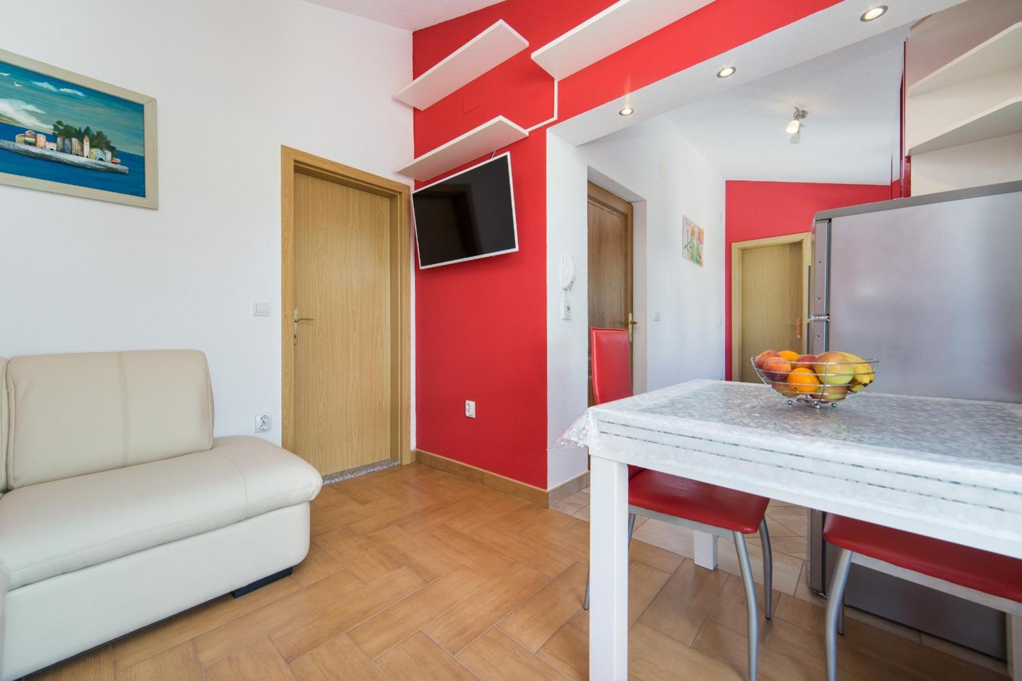 Apartments Deluxe Vucko Makarska Room photo