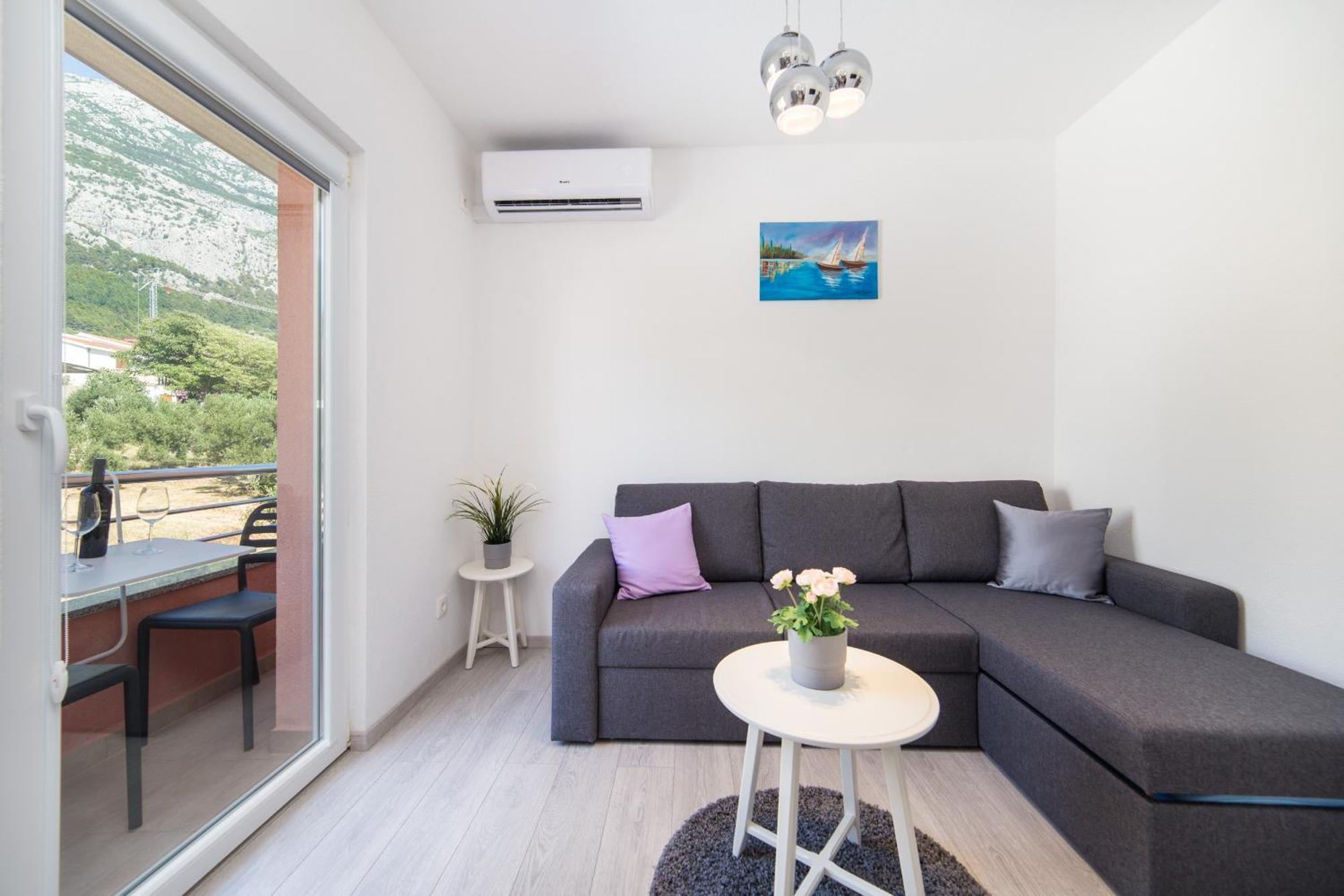 Apartments Deluxe Vucko Makarska Room photo