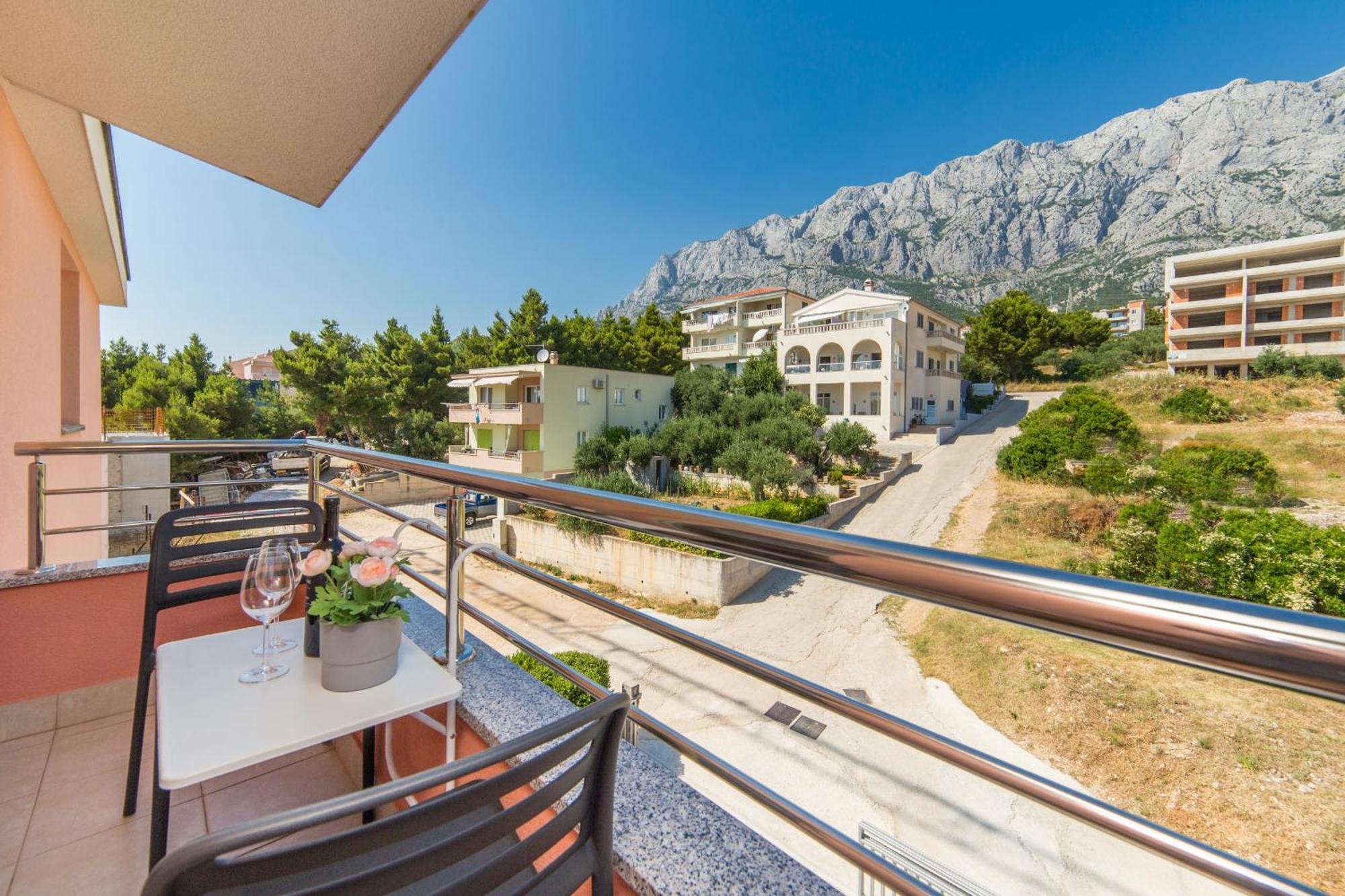 Apartments Deluxe Vucko Makarska Room photo