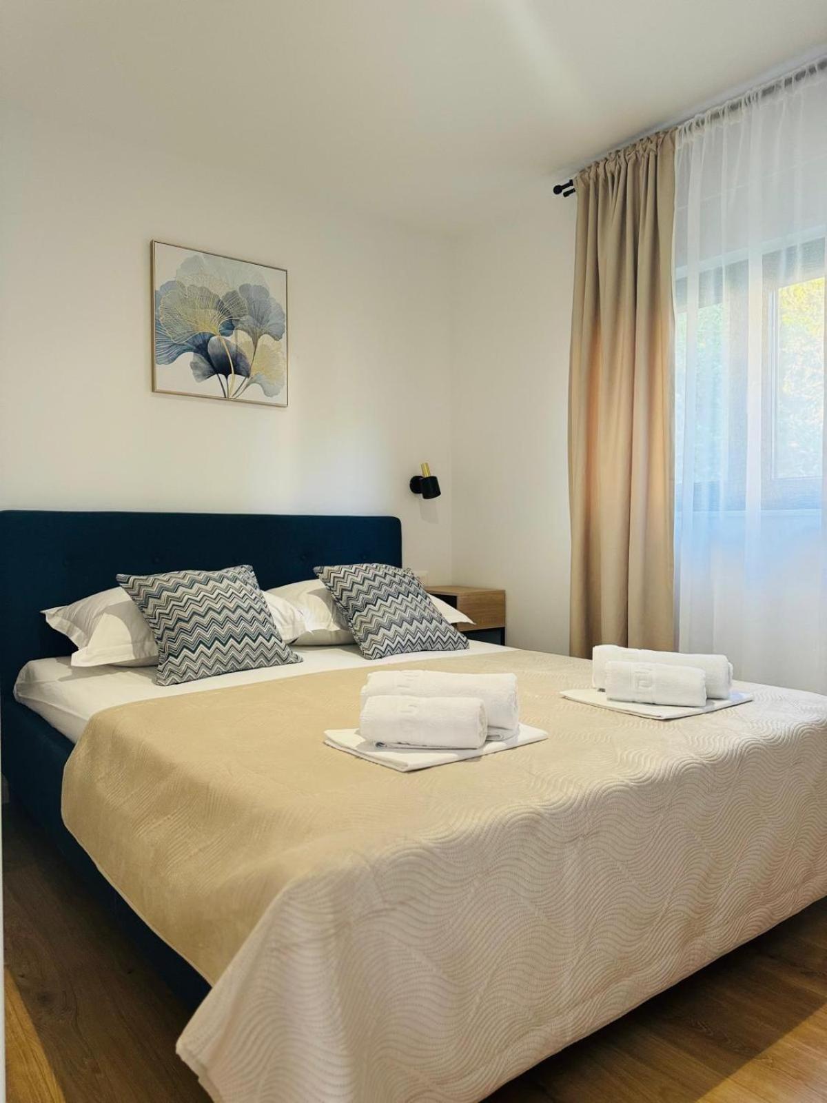 Apartments Deluxe Vucko Makarska Exterior photo